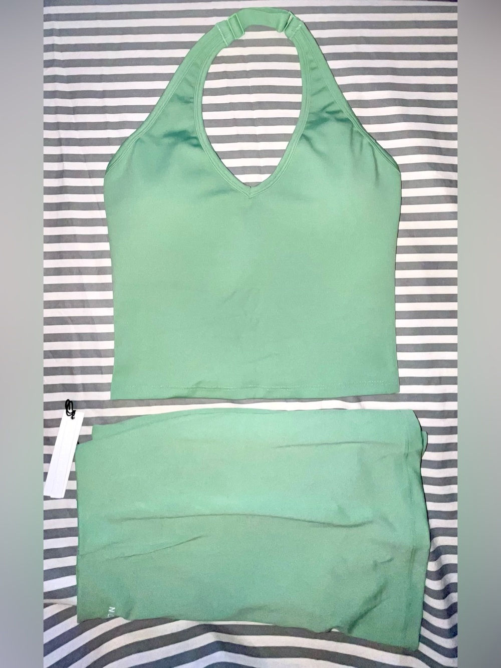 Paragon Fitwear Reluna Max Out Bra + Ace Mid-Rise Mini Skort in Matcha Sz M